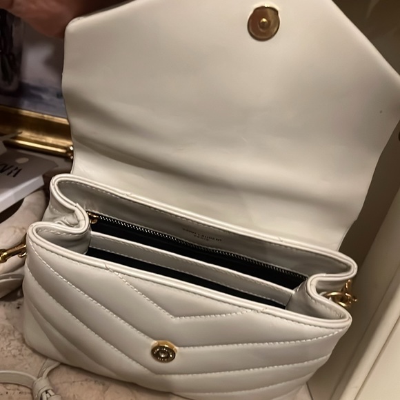 YSL LOULOU TOY STRAP BAG IN QUILTED "y"
LEATHER🤍 - Picture 10 of 11